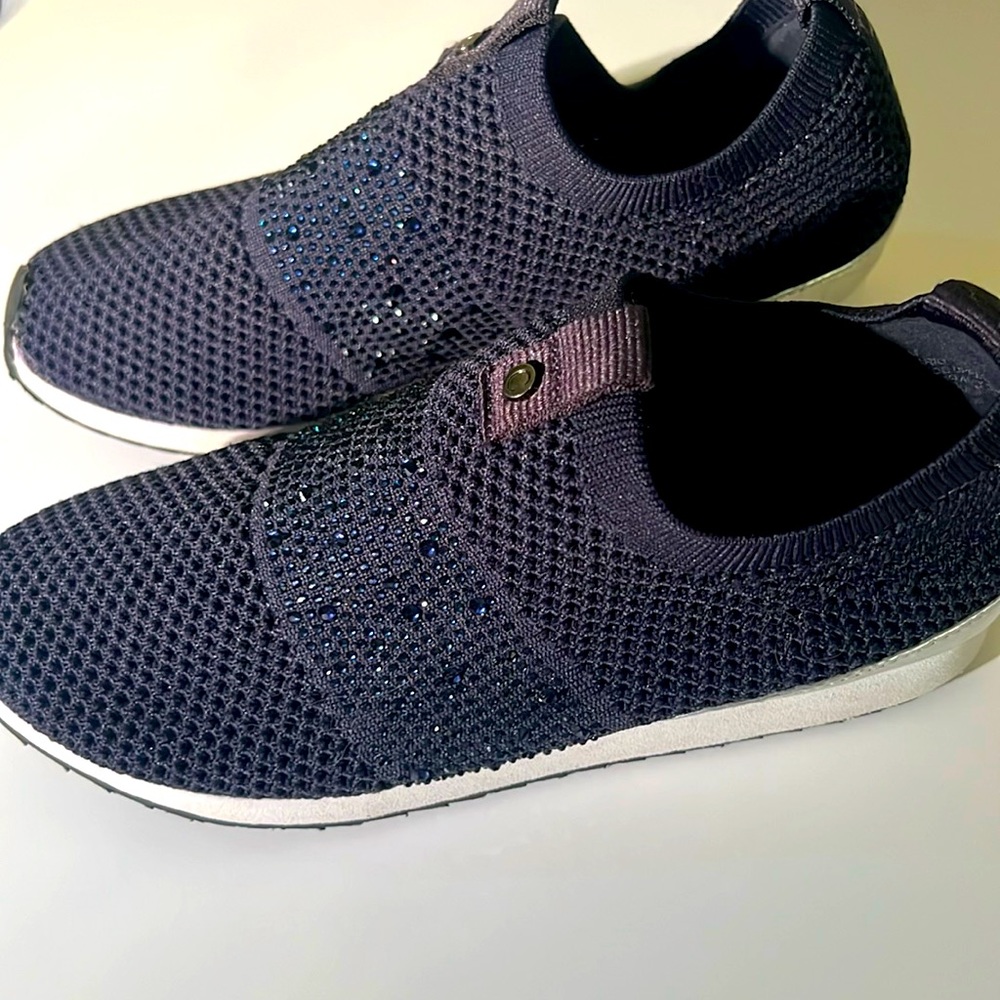 NWT Girls Navy Mini Janario Carvela  Slip On Embellished Sneakers
